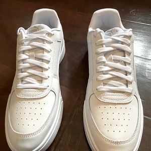 Brand new , never warn mens puma sneakers